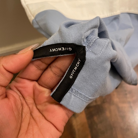 Givenchy - Picture 4 of 5